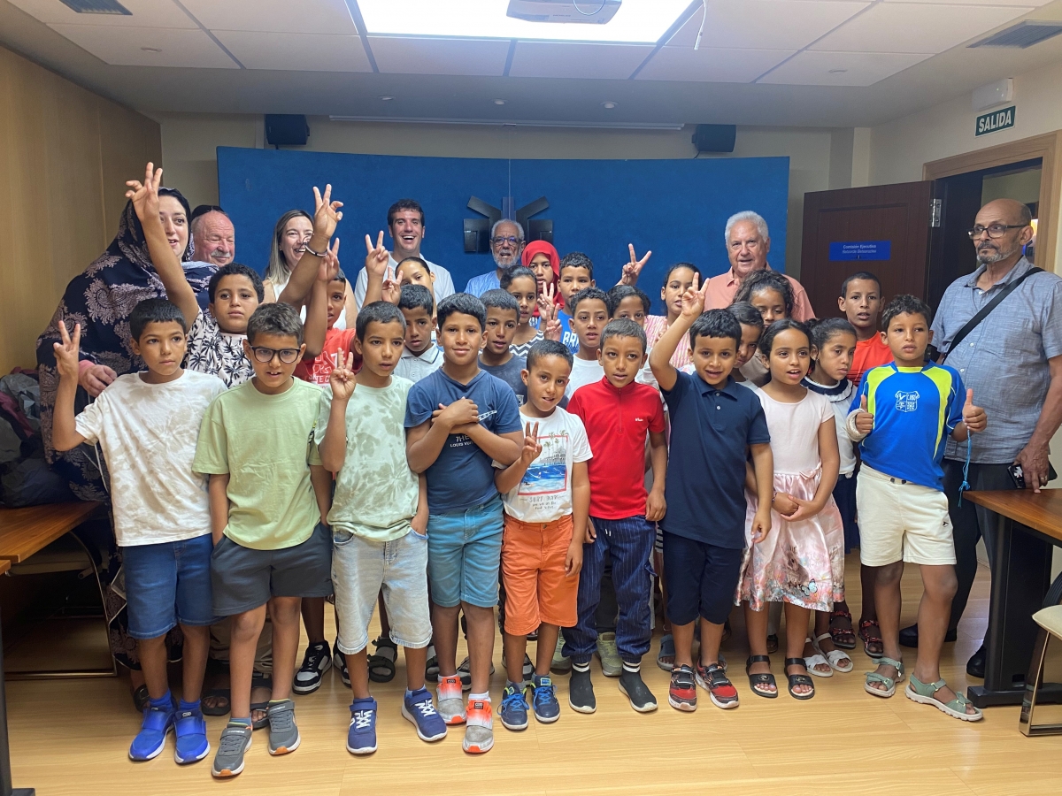 La FNMC recibe a una treintena de menores saharauis acogidos este verano por familias navarras