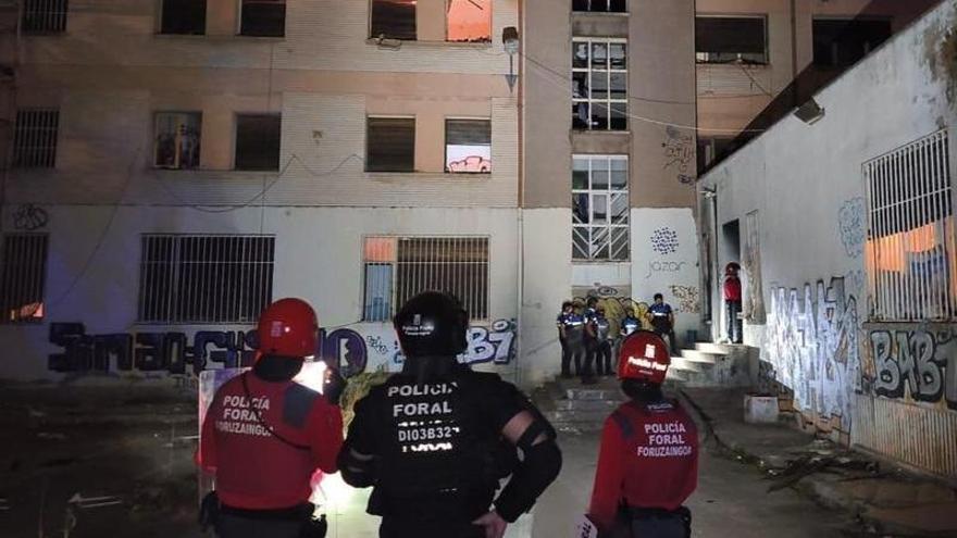 Un nuevo incendio, al parecer provocado, en el edificio de la antigua Jaso obliga a su desalojo