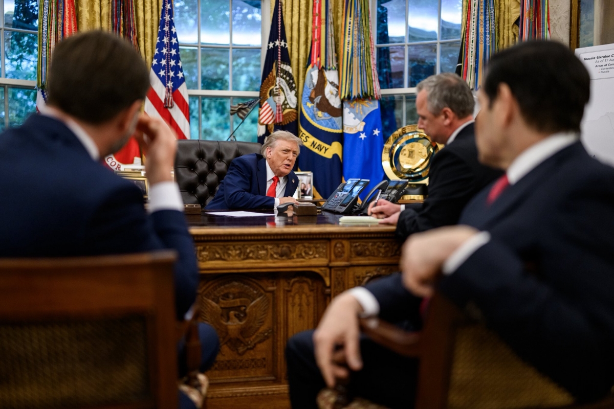 Trump extiende la alfombra roja a los pies de Putin: ¿en qué situación deja esto a Ucrania?
