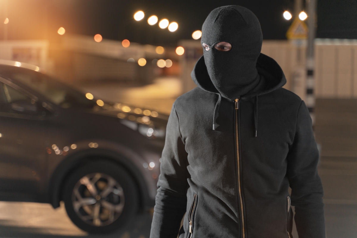 Detenido in fraganti en Donostia un hombre que robaba en una autocaravana donde pernoctaba su propietario