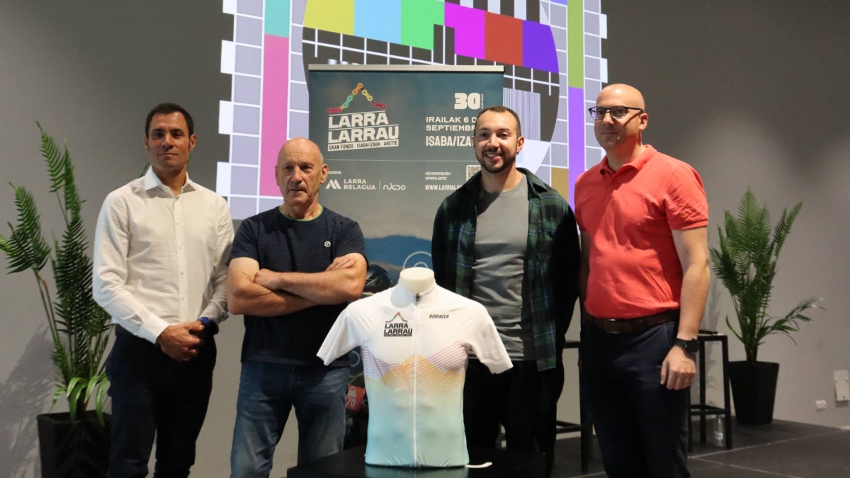 La Larra-Larrau celebra su 30ª edición con nuevo recorrido y maillot conmemorativo