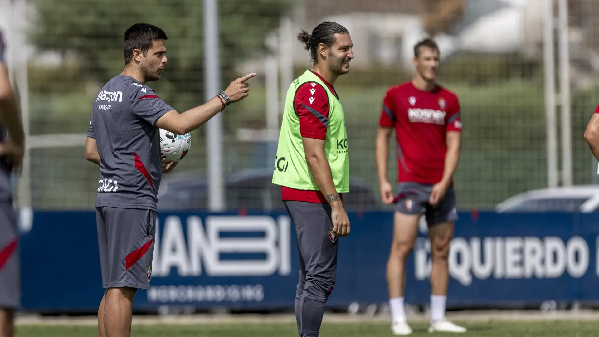  Osasuna cita a 19 jugadores para enfrentarse al Espanyol sin Abel Bretones