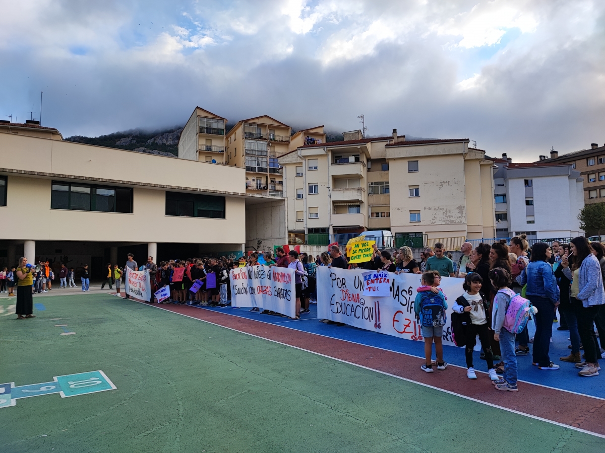 El instituto Atakondoa de Irurtzun denuncia la masificación en las aulas y la falta de diálogo de Educación