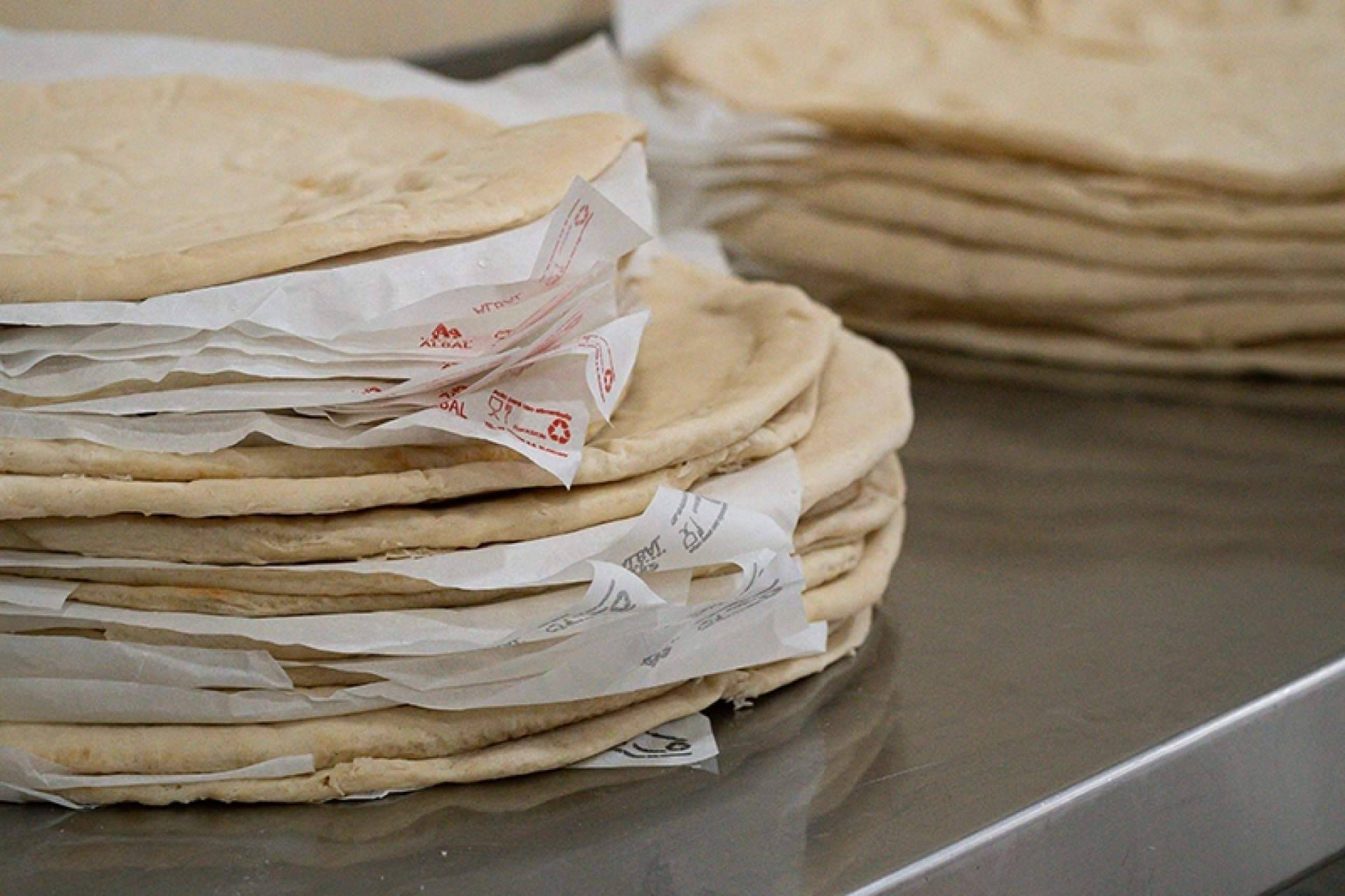 Pizzerías y restaurantes reducen costes gracias a un obrador granadino de bases de pizza artesanas
