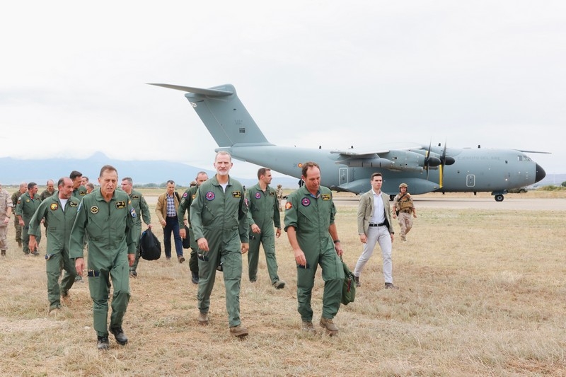 El Rey visita el aeródromo militar de Ablitas en Navarra durante un ejercicio táctico internacional