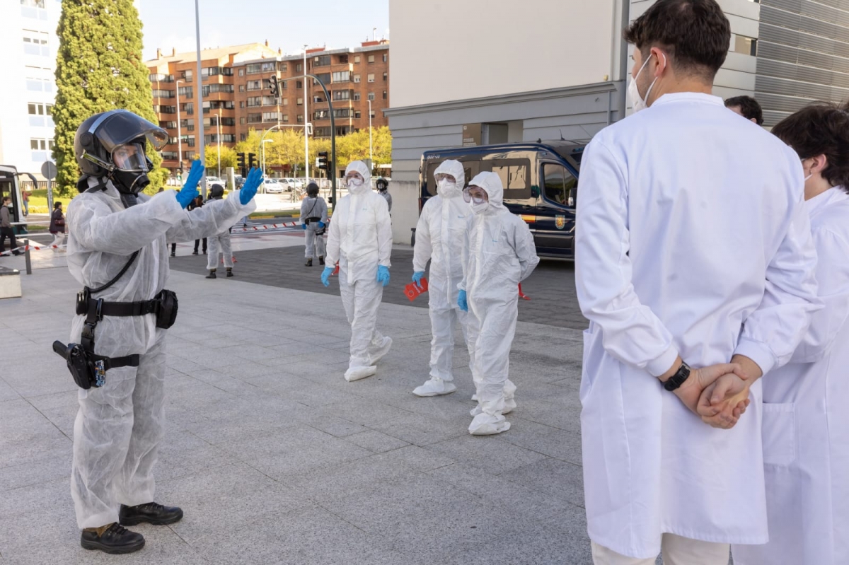 Simulacro de incidente biológico en el CIMA de la Universidad de Navarra