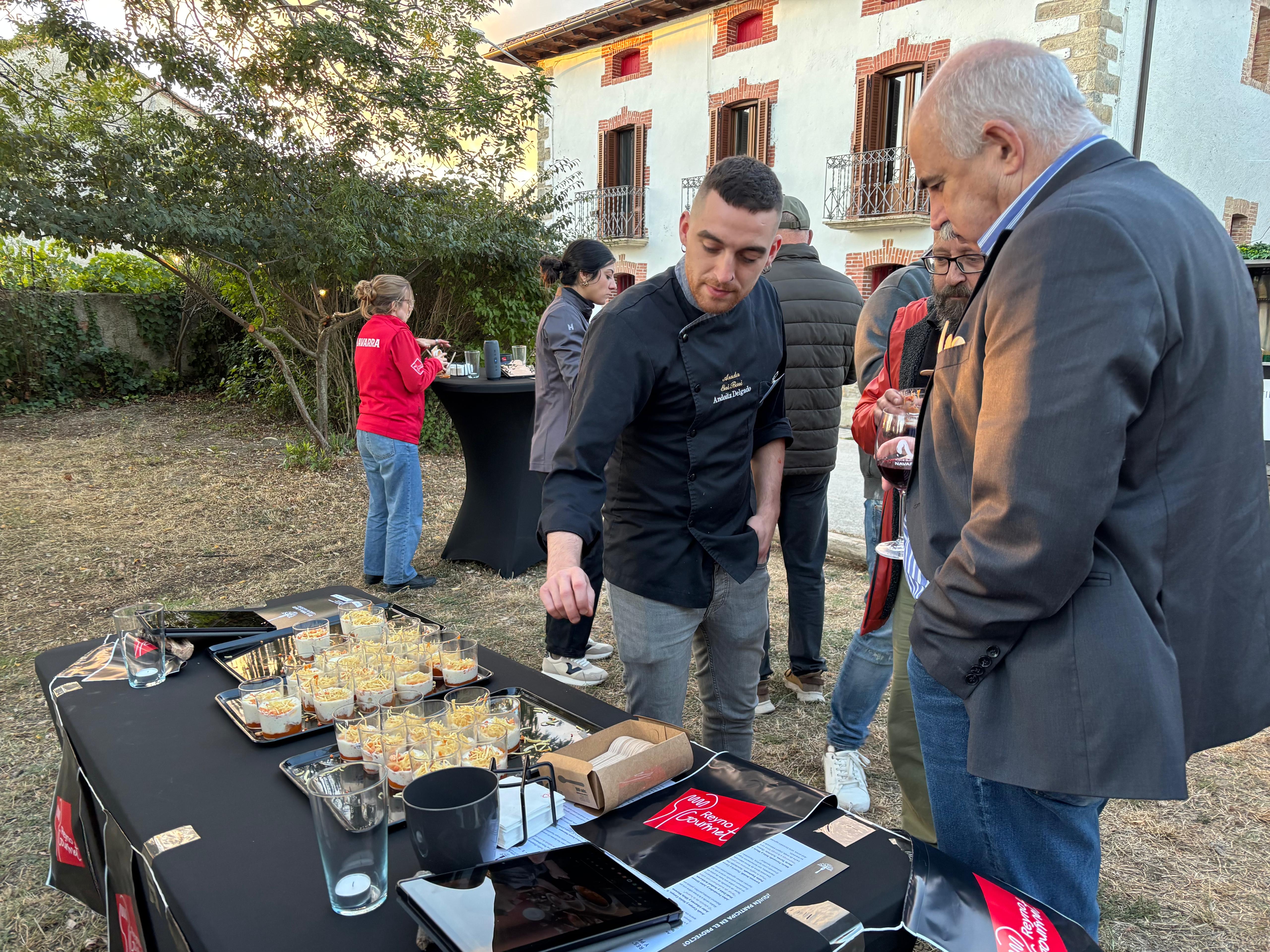 El consejero Aierdi ha participado en la fiesta de presentación del proyecto “De la tierra al plato” puesto en marcha por INTIA y ANAPEH - 