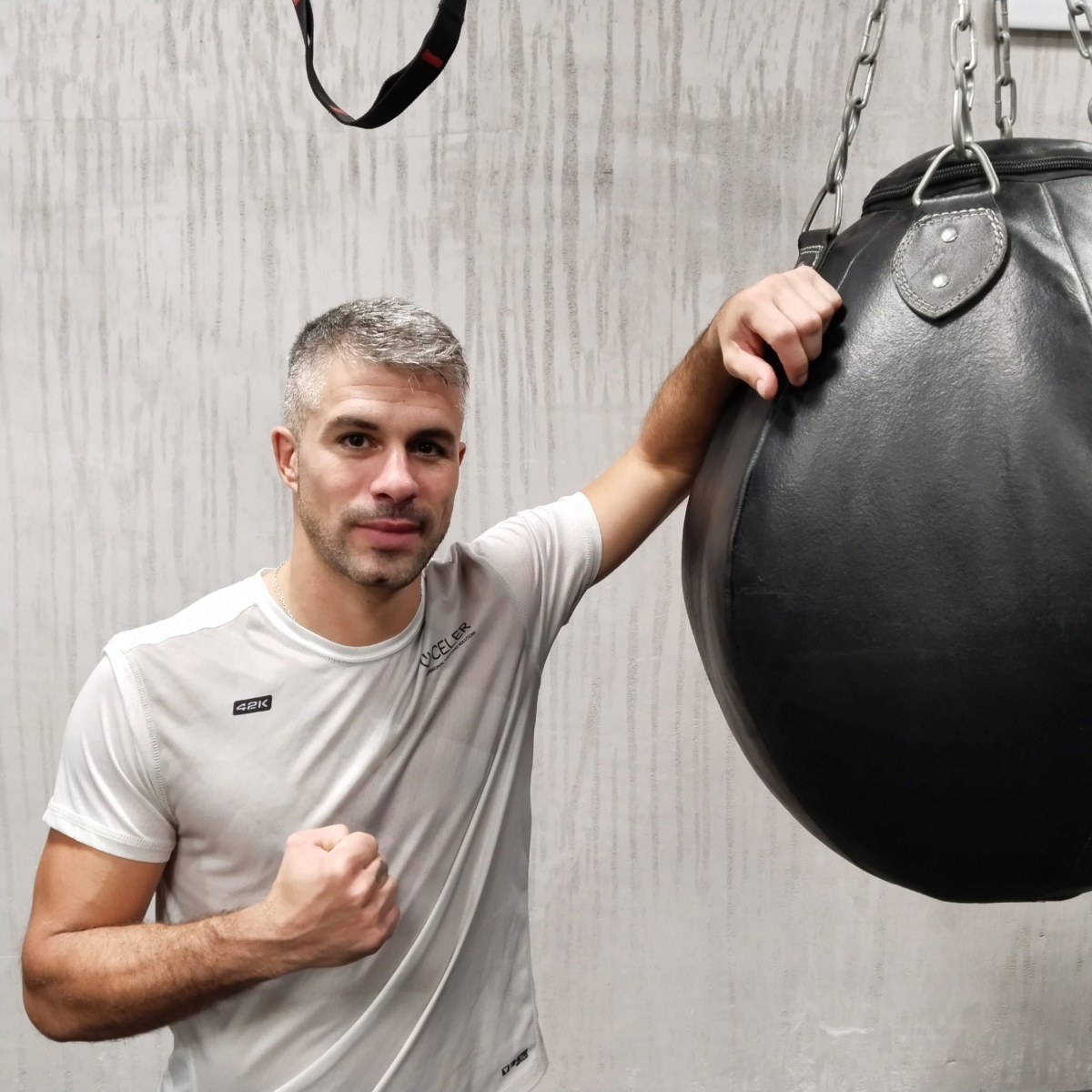 Iruña Warriors IV: noche de boxeo, kickboxing y la despedida de Andoni Iglesias en el Pabellón Anaitasuna