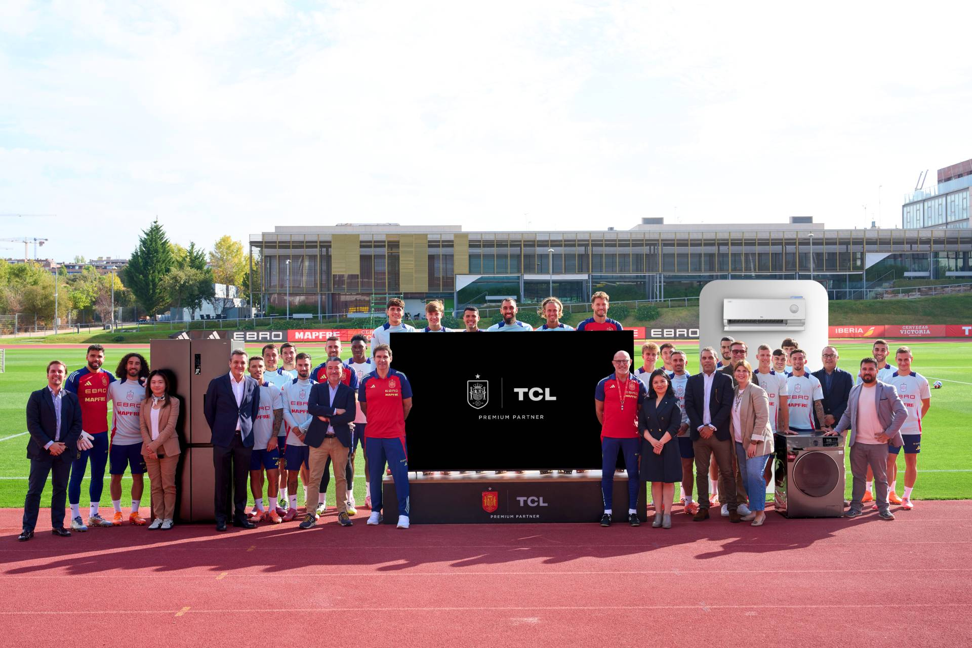 TCL amplía su patrocinio con la RFEF y fortalece su apuesta por el hogar inteligente