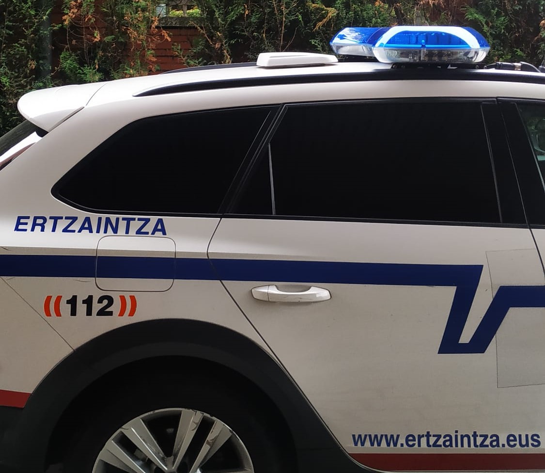 Tres detenidos en Donostia por tráfico de drogas en un bar de Gros