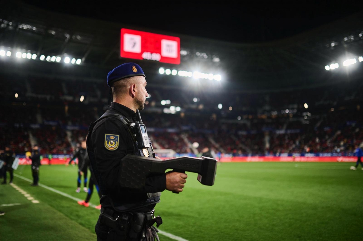  JUPOL culpa a Indar Gorri de generar una situación que derivó en la intervención policial tras el Osasuna-Real Madrid