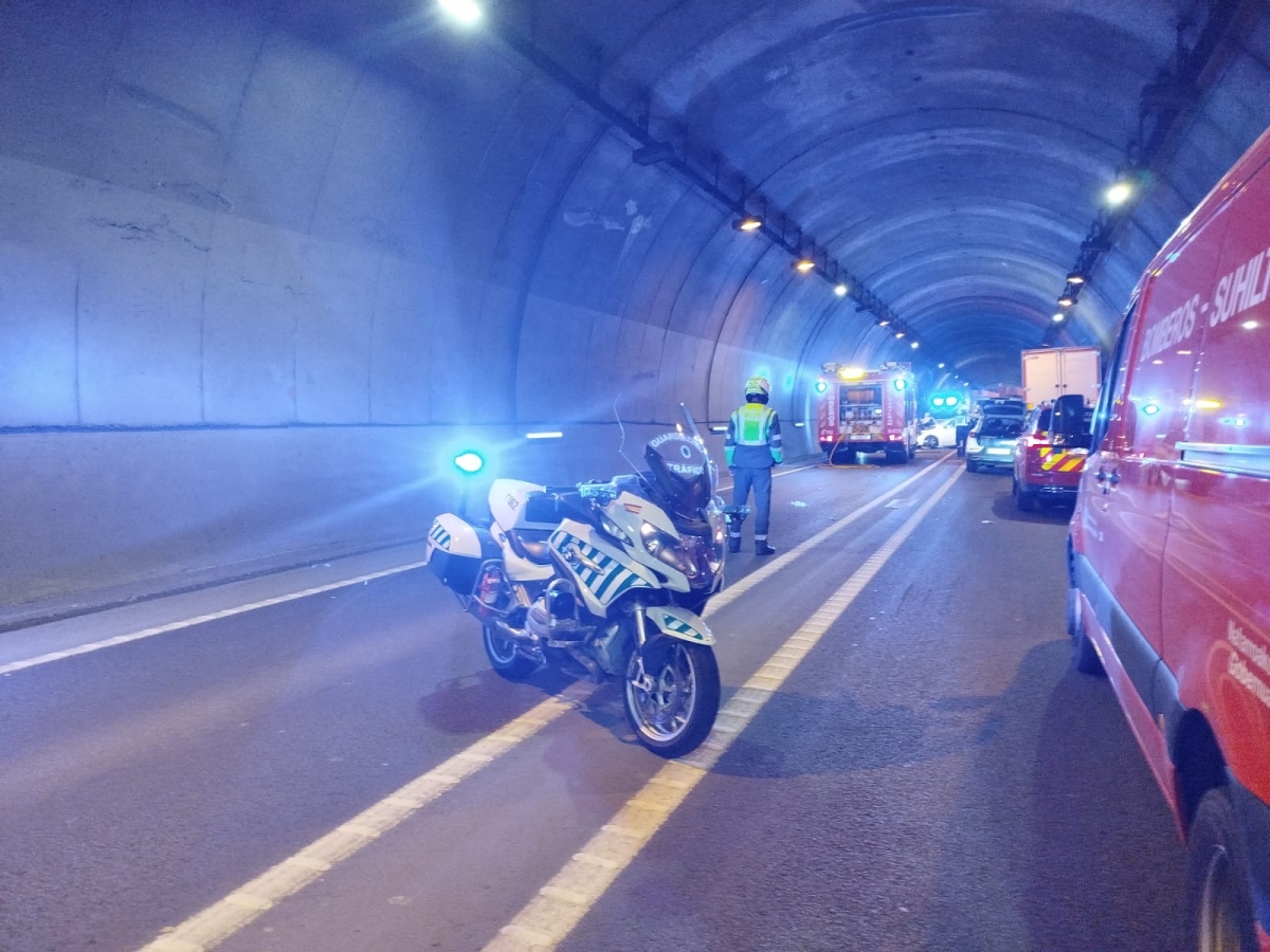 Fallece uno de los heridos en el accidente de este martes en el túnel de Sunbilla