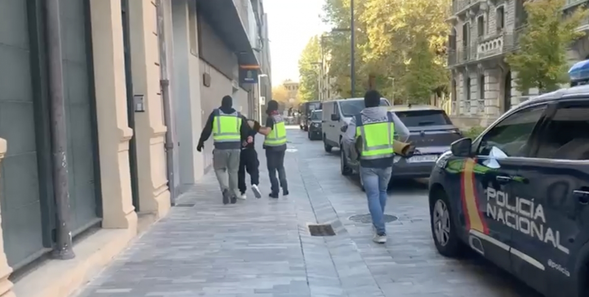Cinco detenidos en Pamplona por detención ilegal, amenazas y tenencia de armas en el marco de la Operación Rado