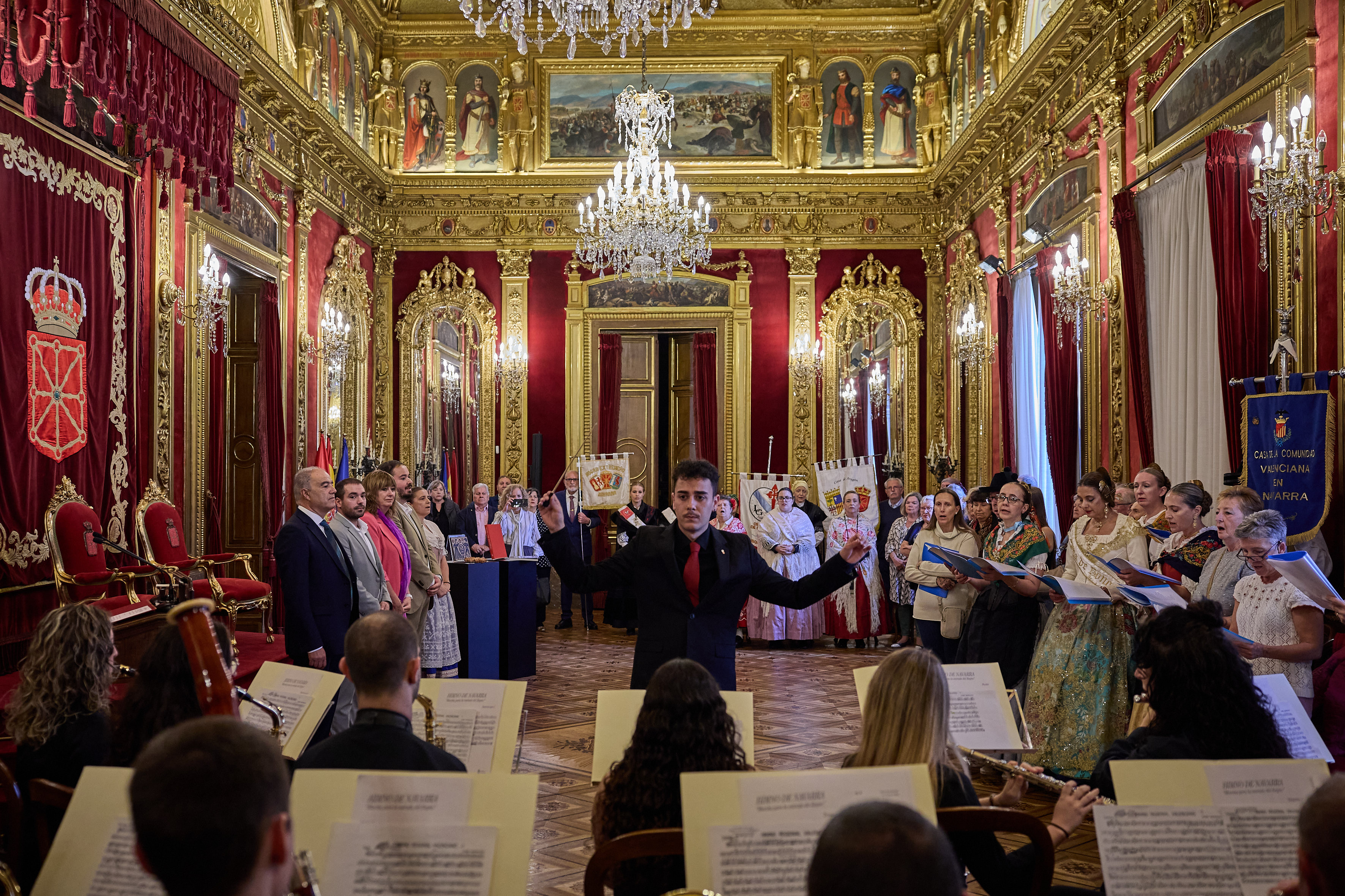 Recibimiento en el Palacio de Navarra a las Casas Regionales