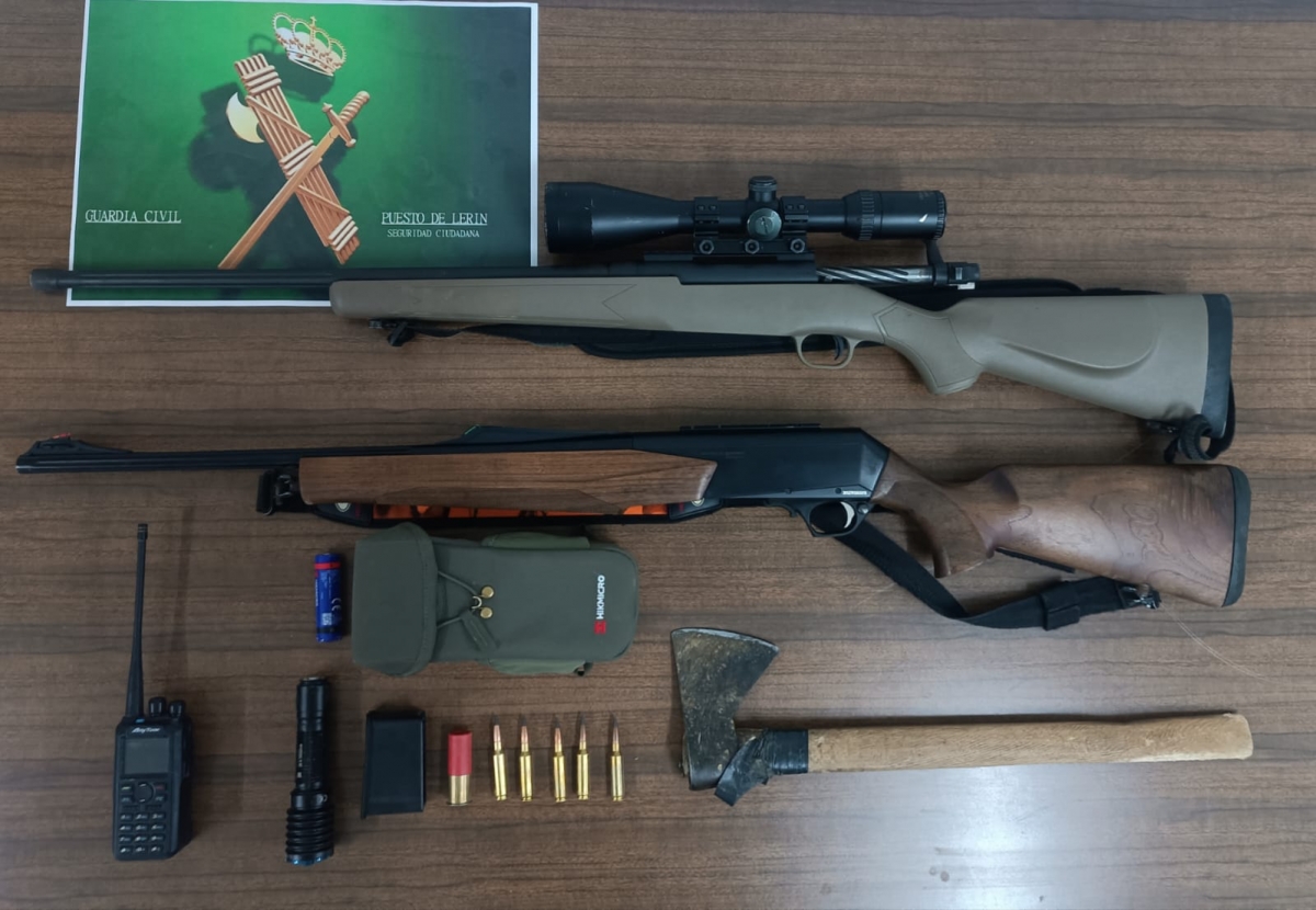La Guardia Civil sorprende a dos furtivos cazando de noche con rifles municionados y un visor prohibido en Arellano