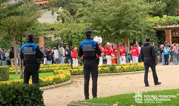 UPN pide la dimisión del concejal Alonso por la falta de seguridad en la carpa y EH Bildu le acusa de 