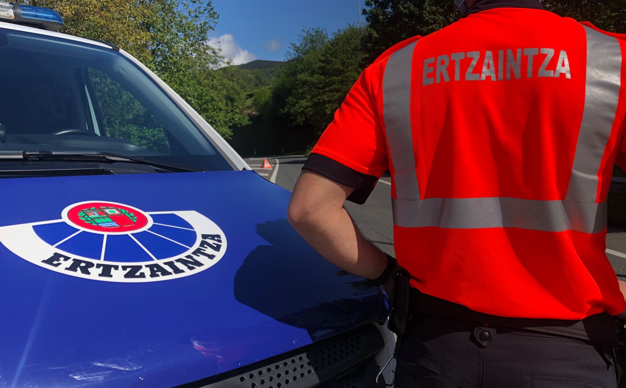Detenido un conductor en Astigarraga por agredir a la Ertzaintza tras chocar contra un coche patrulla