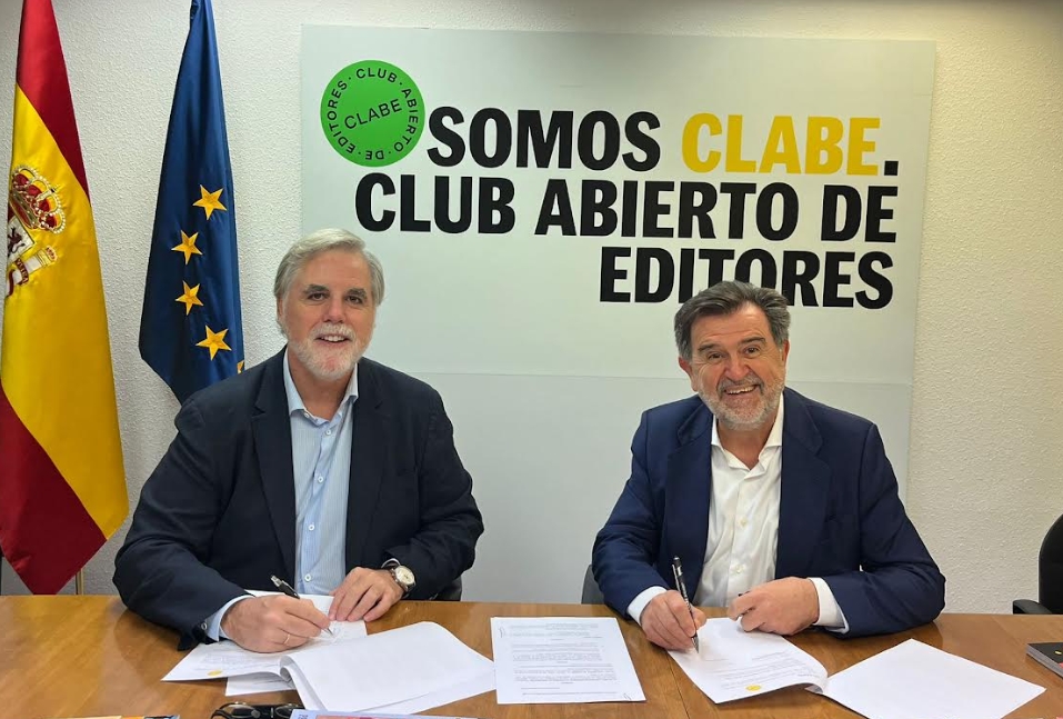 CLABE y Dircom firman un acuerdo estratégico para reforzar la comunicación, el periodismo y la información veraz