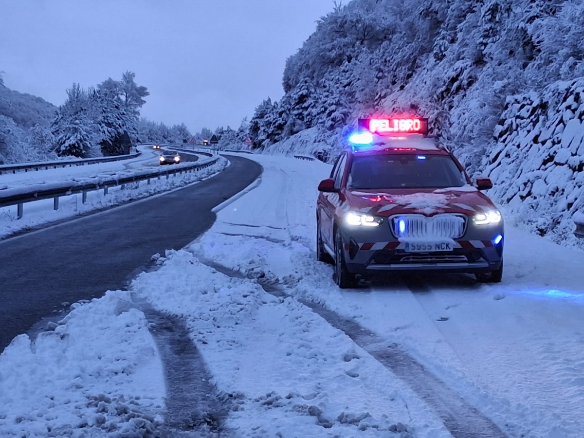 Cortada la A-15 en Irurtzun por la intensa nevada: desvíos por la A-10 en dirección norte