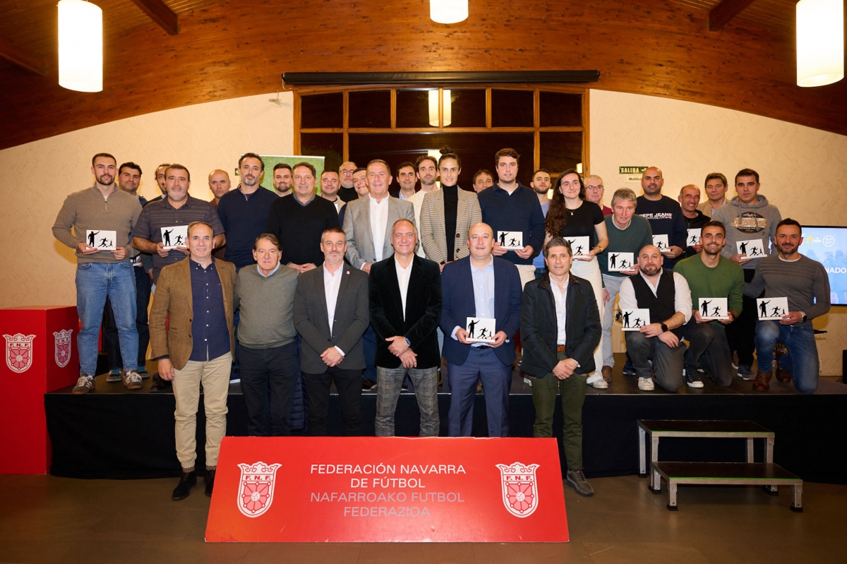 La FNF reconoce a las entrenadoras y entrenadores navarros con la presencia de Montse Tomé y Eusebio Sacristán