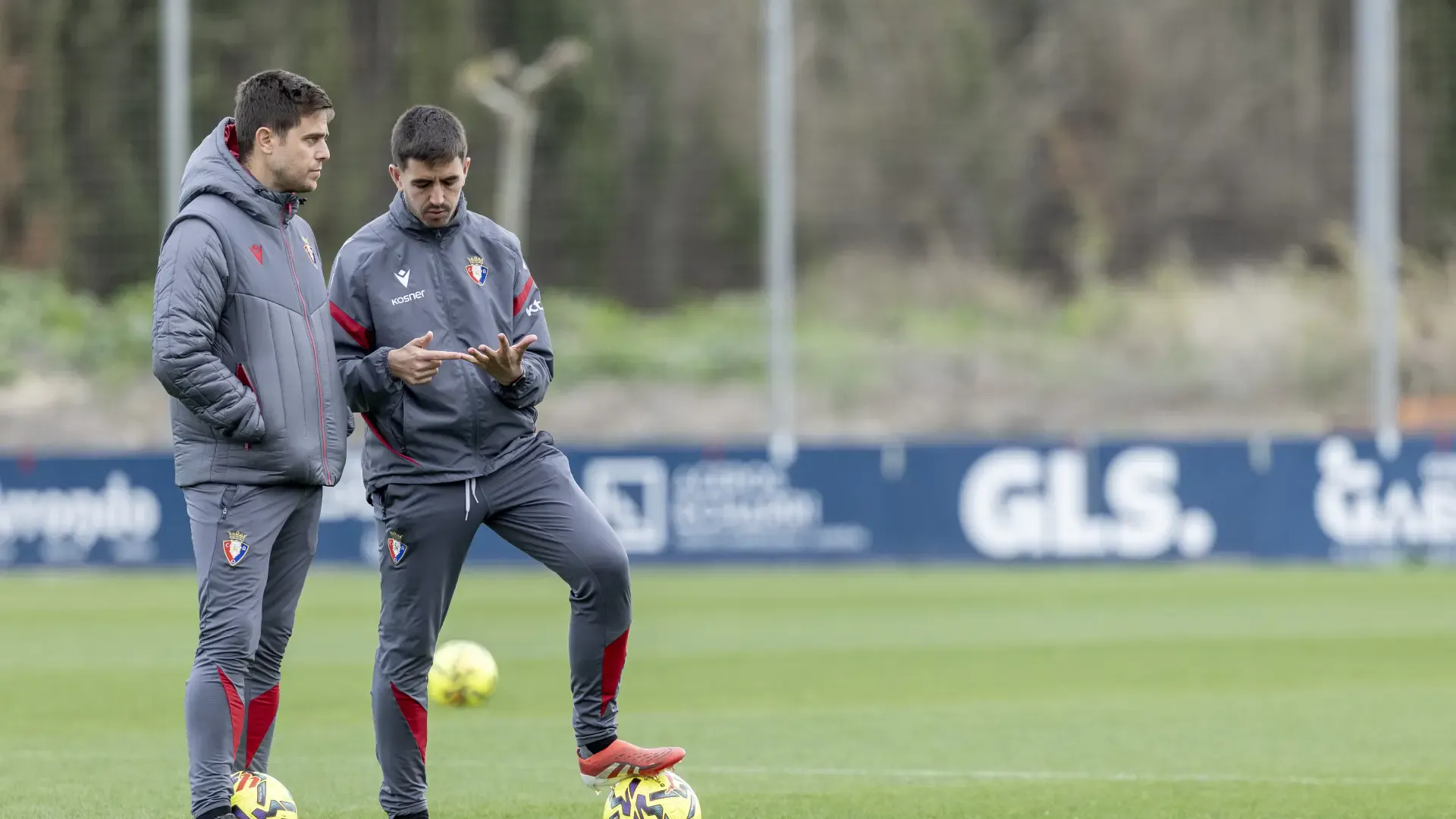 Osasuna se enfrenta al Mallorca de Jagoba Arrasate con novedades en su convocatoria