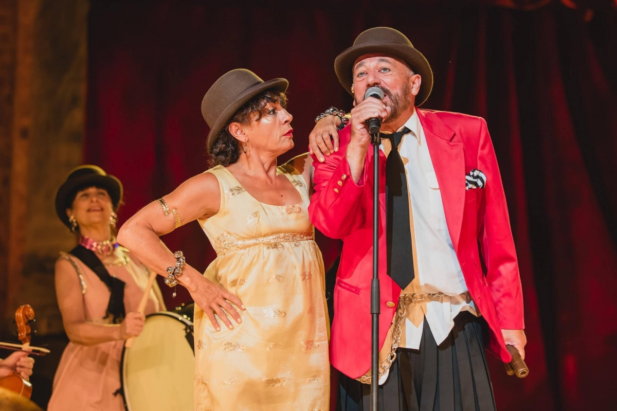 “Los hermanos” desembarca este sábado en el Teatro Gayarre con Pepón Nieto y Cristina Medina