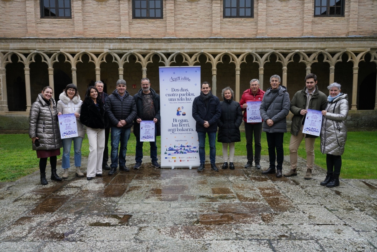 ArgiUrdin: la luz azul del invierno ilumina Yesa, Javier, Sangüesa y Cáseda