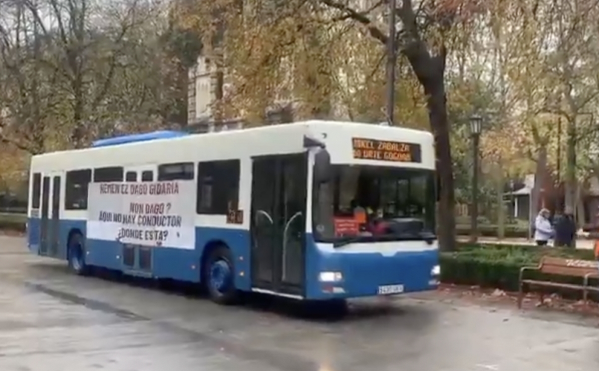 La exposición itinerante “Mikel Zabalza 40 urte gogoan” llega al Bosquecillo de Pamplona