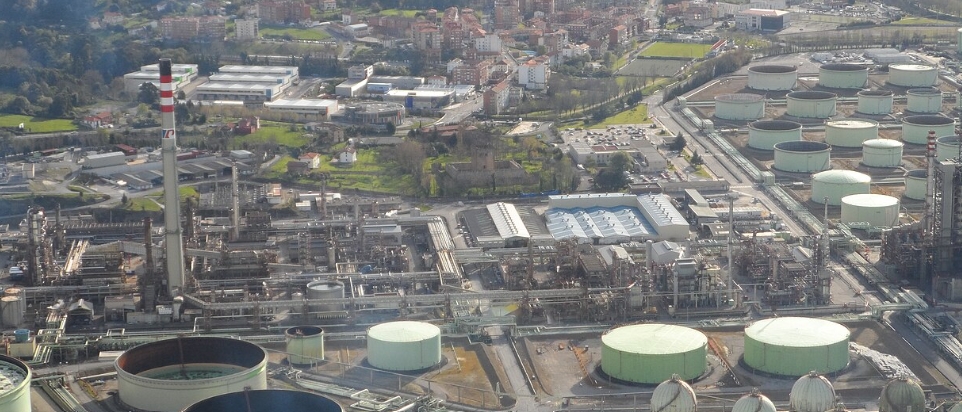 El sindicato LAB exige paralizar la actividad en Petronor tras una peligrosa fuga de benceno en Muskiz