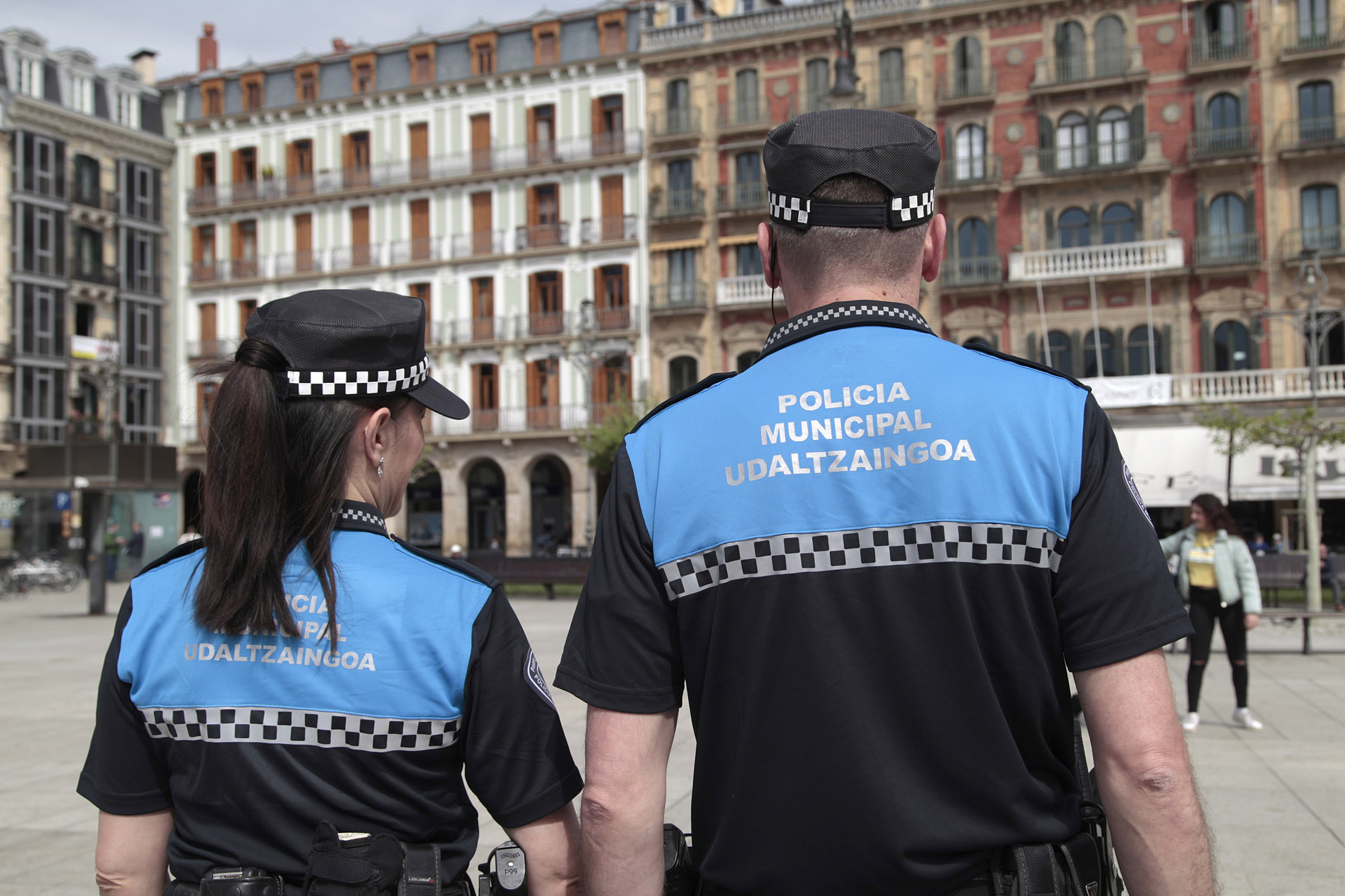 'Lunes de party': desalojado un piso a las dos de la madrugada y sancionado un bar por exceso aforo en Ermitagaña