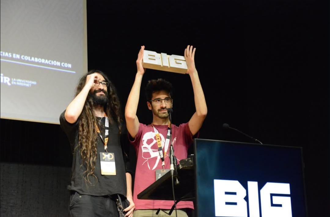 Dos profesores de Creanavarra logran el Premio al Mejor Videojuego Vasco 2025 con Runeomicon