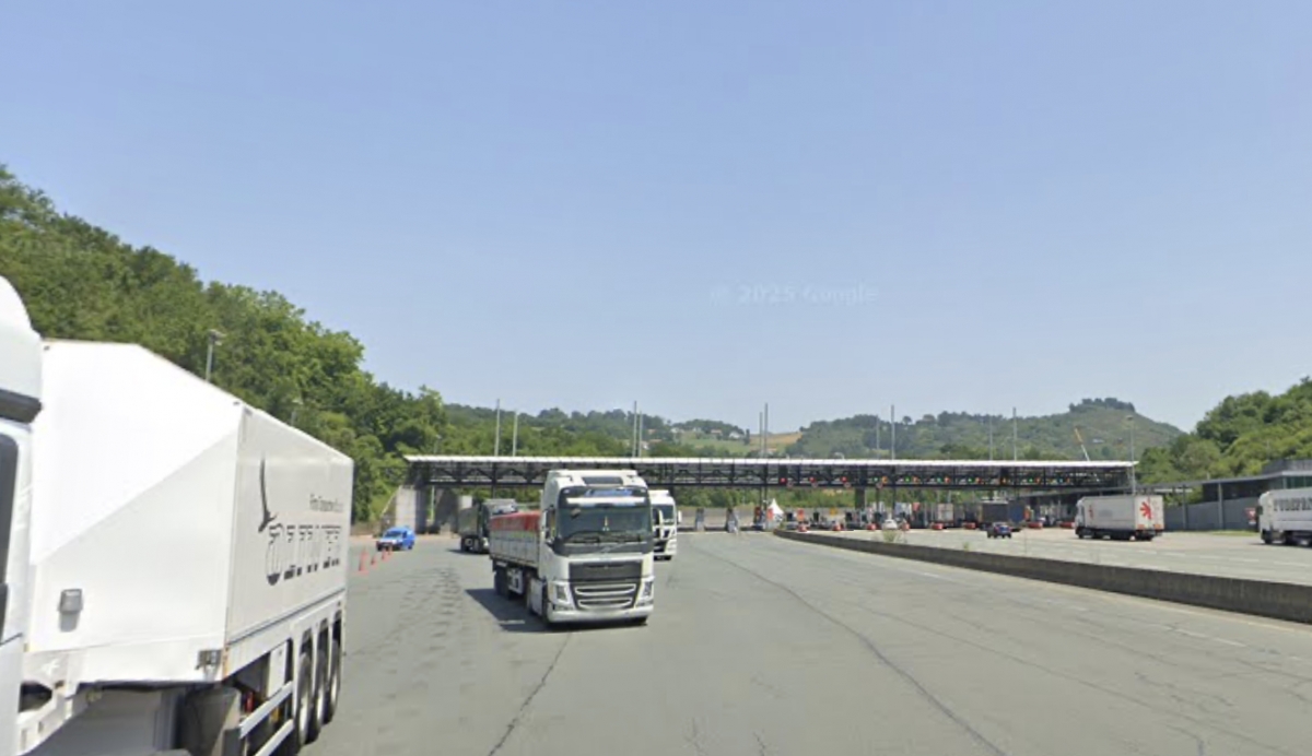 Transportes flexibiliza los tiempos de conducción para aliviar los bloqueos en carreteras francesas