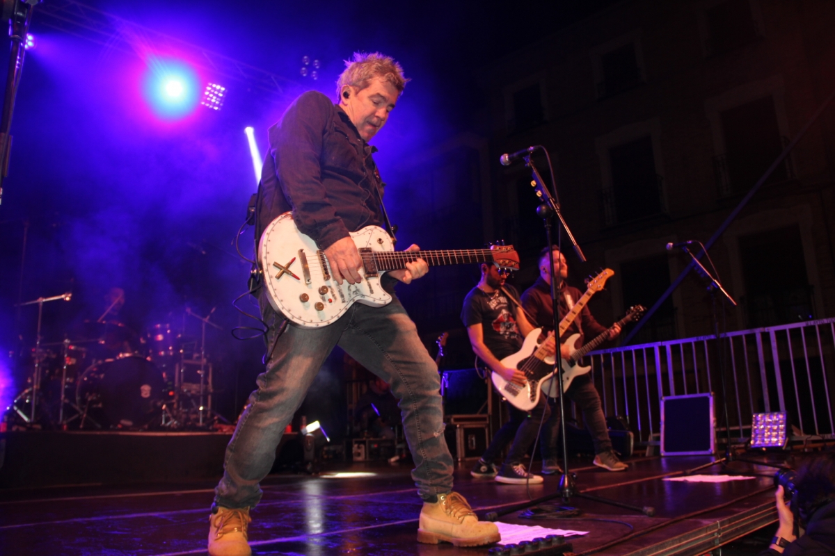 [GALERIA] Alfredo Piedrafita abre su gira con un conciertazo en Tudela