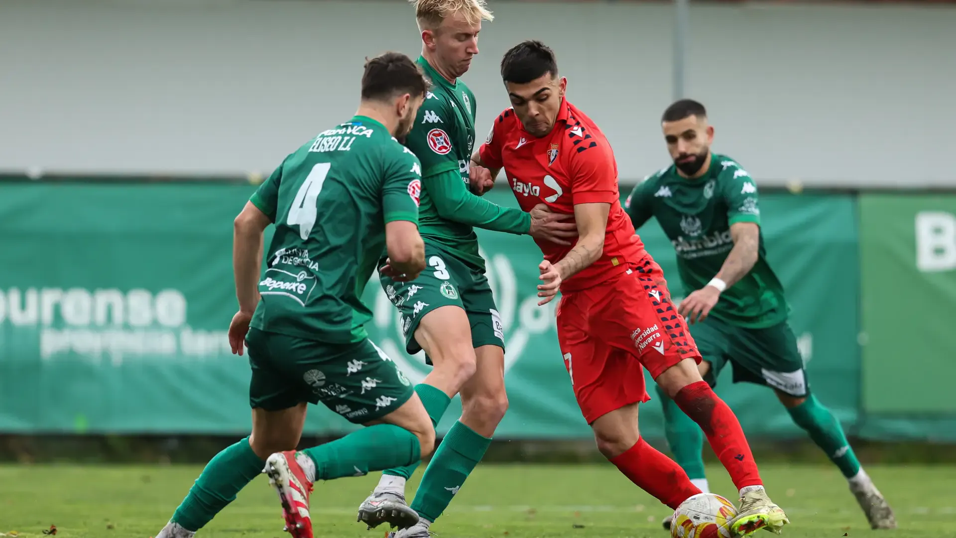 Osasuna Promesas pierde ante el Arenteiro (2-0)