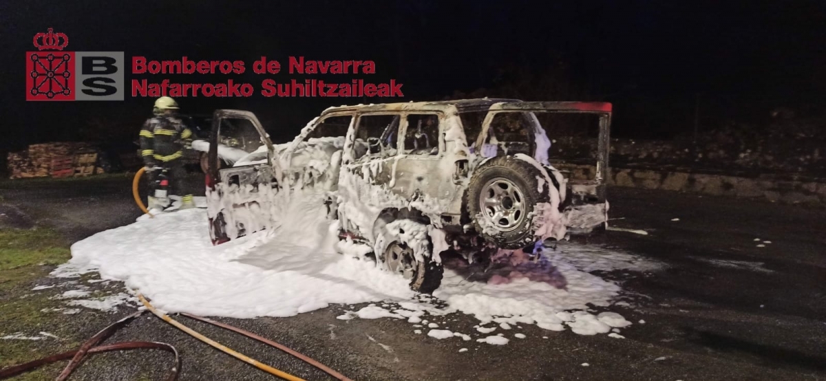 Un hombre, de 69 años, herido por inhalación de humo por el incendio de un vehículo en Valcarlos