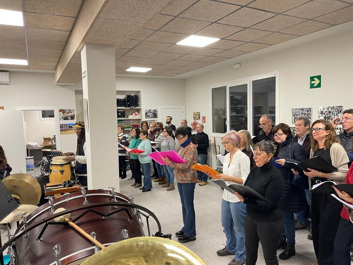 La nueva coral Villa de Lerín se estrena con un concierto solidario en favor de ADANO