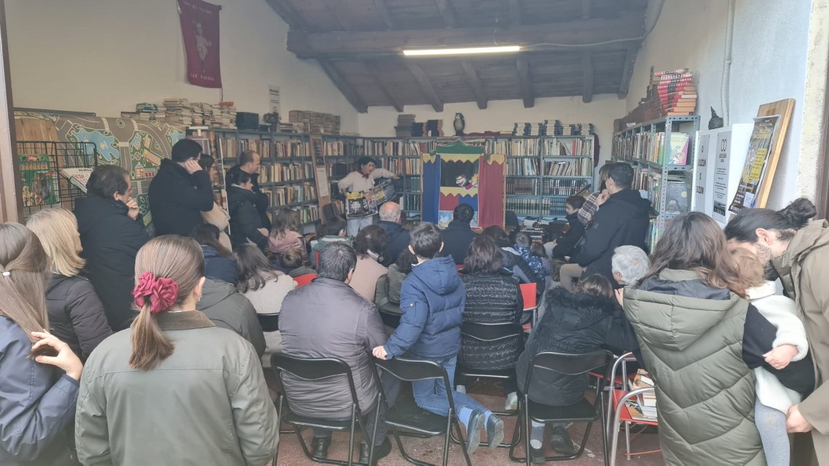 Urroz-Villa celebra la Navidad con letras y talento en el I Concurso Inocente de Cuento Breve