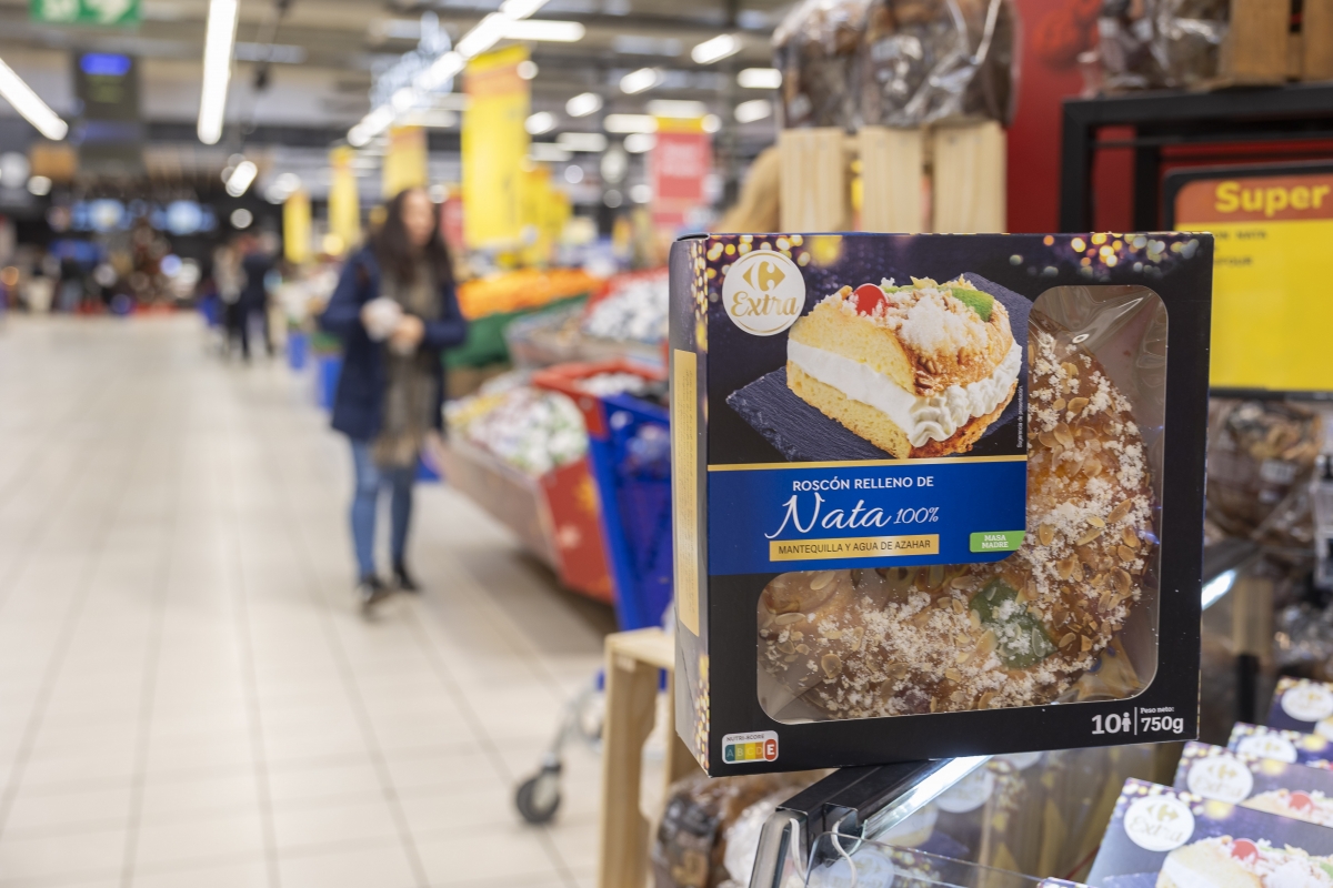 El roscón de Reyes relleno de nata de Carrefour Extra, el mejor para los consumidores