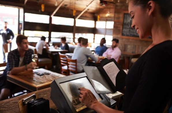 Cómo un sistema POS para restaurantes se complementa con un sistema de comandas
