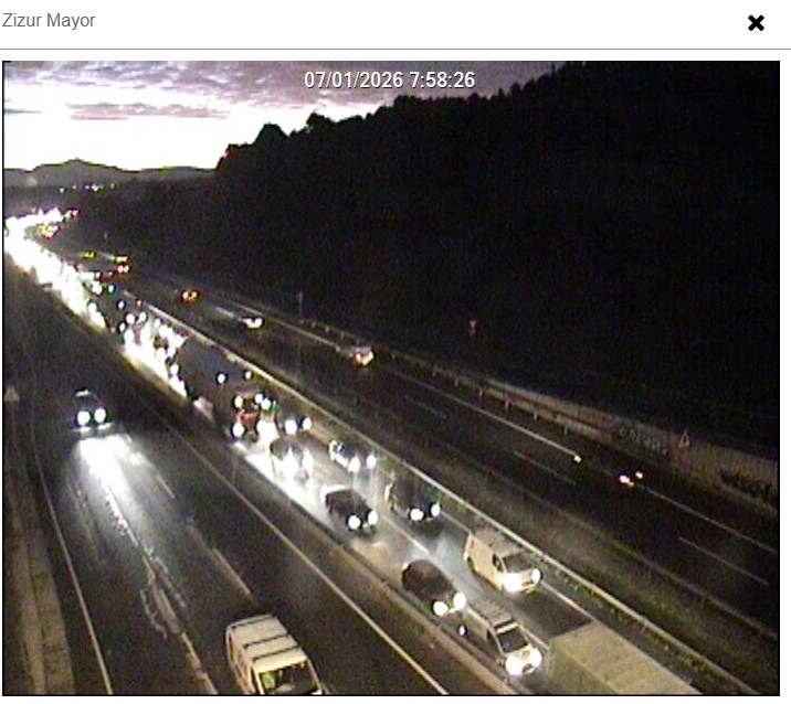Un accidente con heridos en la A-15, a la altura de Zizur Mayor, provoca importantes retenciones este miércoles 