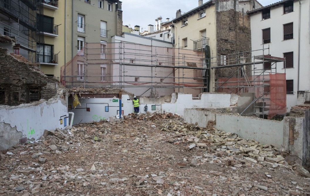 El derribo del antiguo Oscus en el Casco Antiguo de Pamplona finalizará a finales de febrero