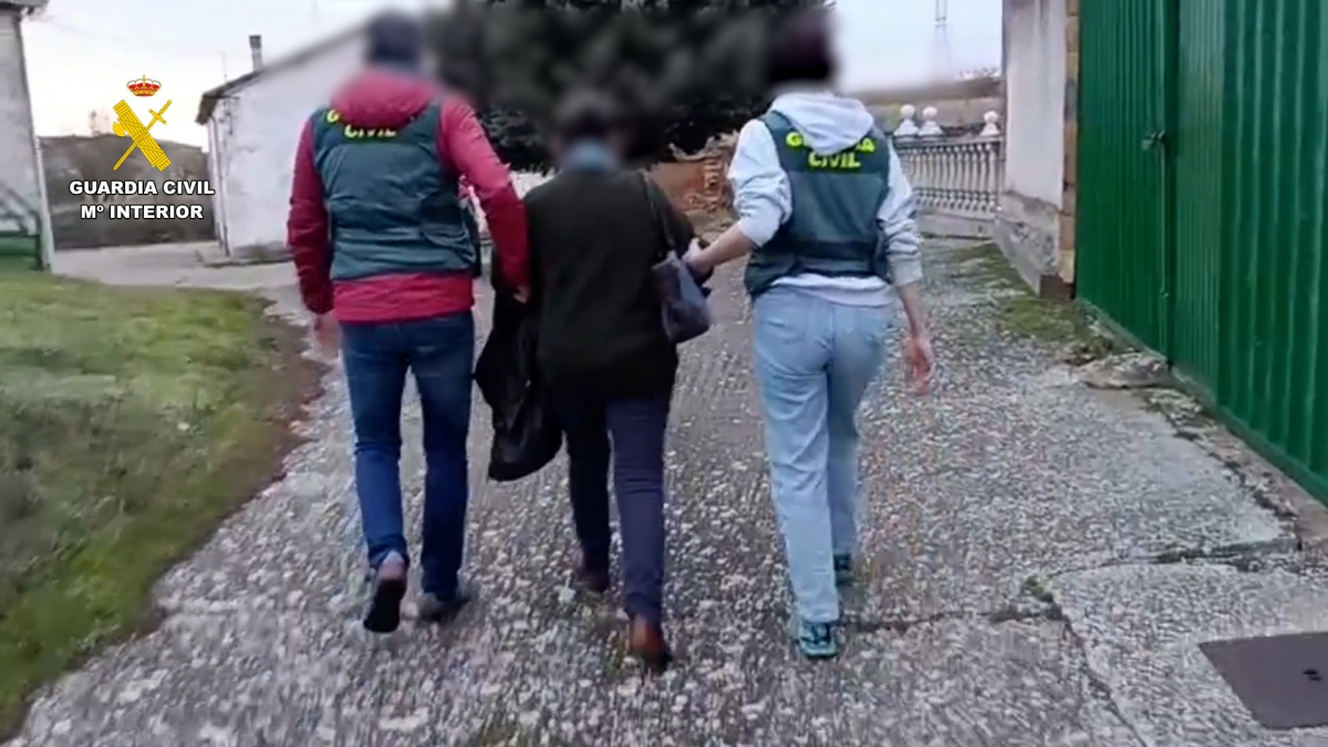 Detenidos de nuevo en Burgos una falsa médica y su hijo por estafar con terapias inventadas a pacientes vulnerables