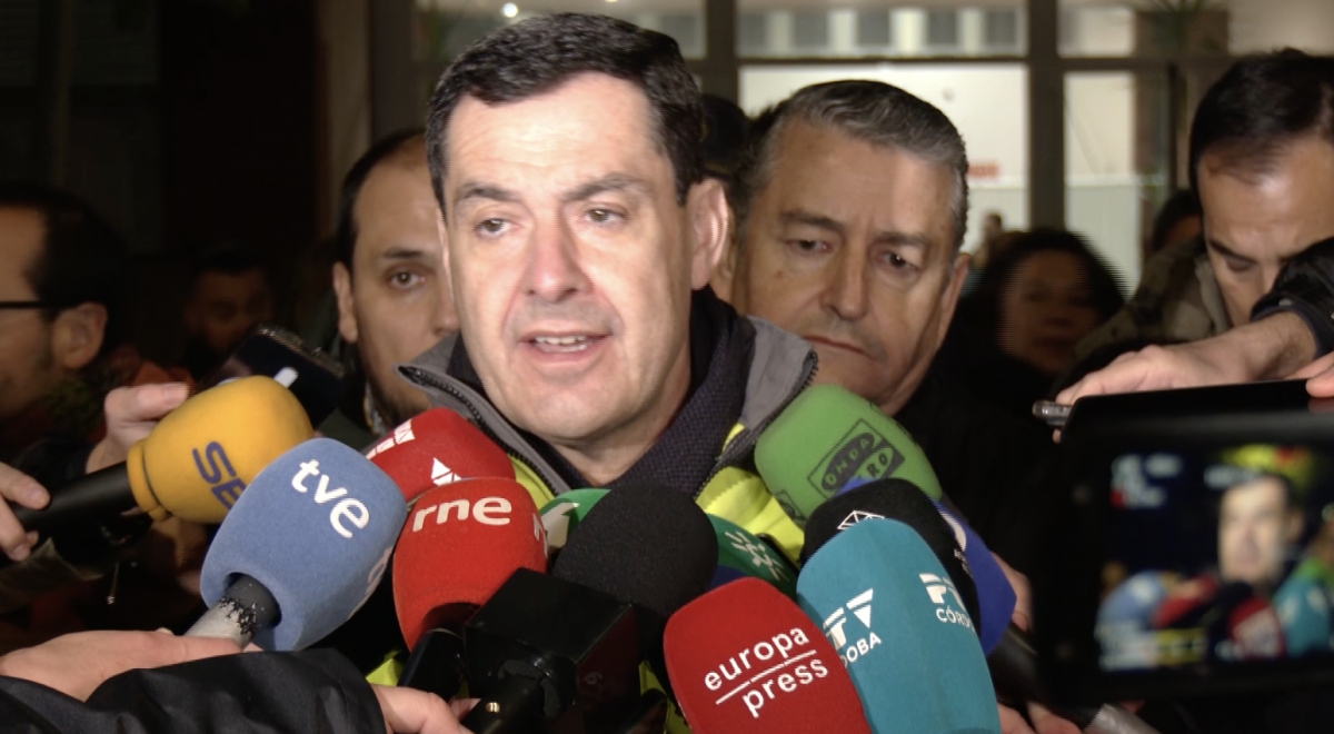 Moreno asegura que se están poniendo “todos los medios” en el rescate tras la tragedia ferroviaria de Adamuz