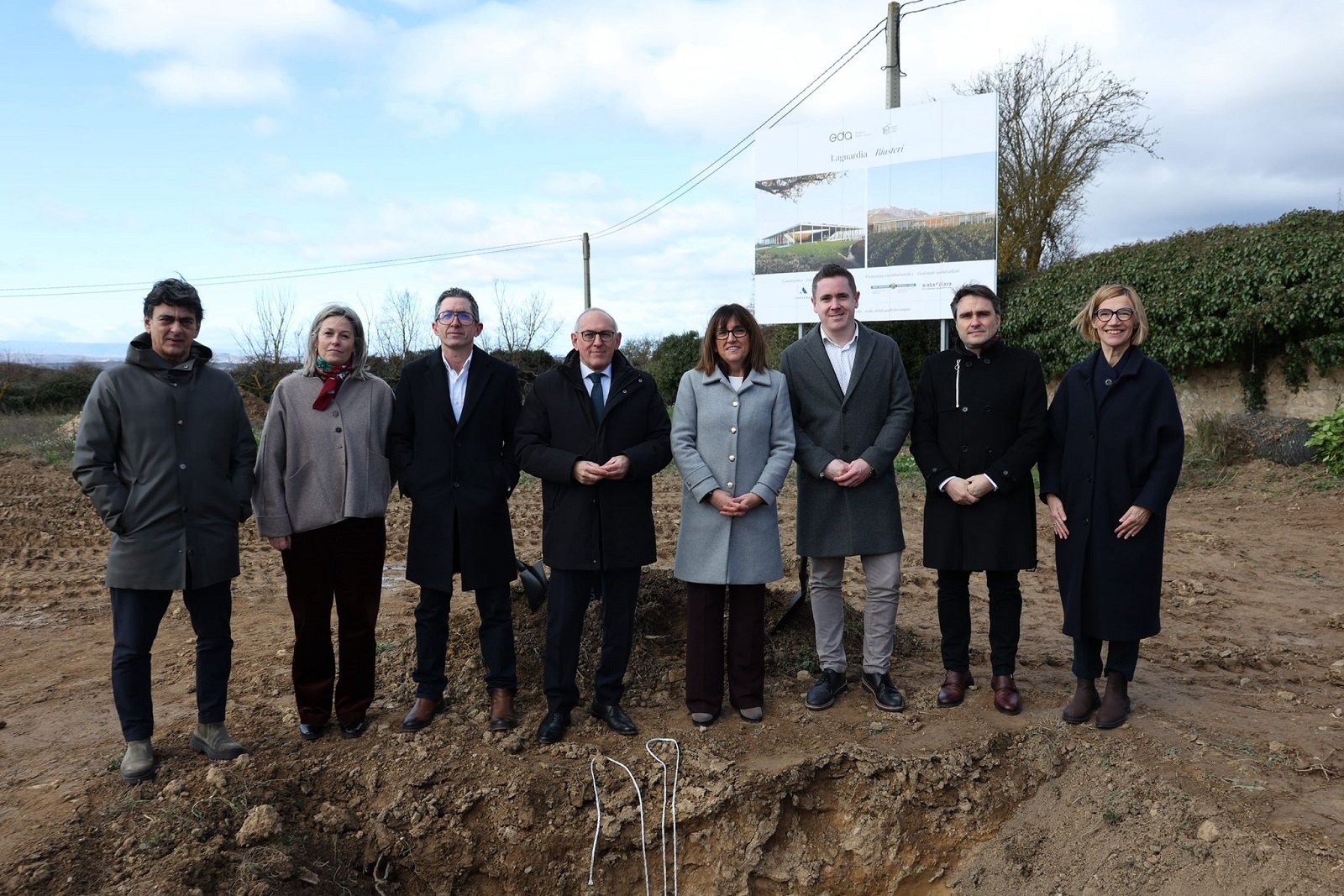 El proyecto EDA Drinks & Wine Campus inicia sus obras en Laguardia con la colocación de la primera piedra