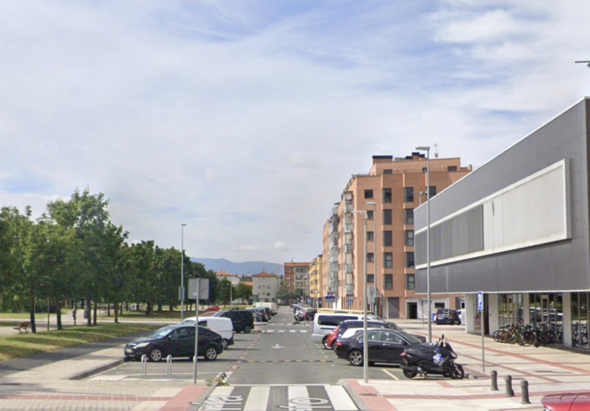 Sofocado el incendio de un vehículo en un garaje de Ansoáin 