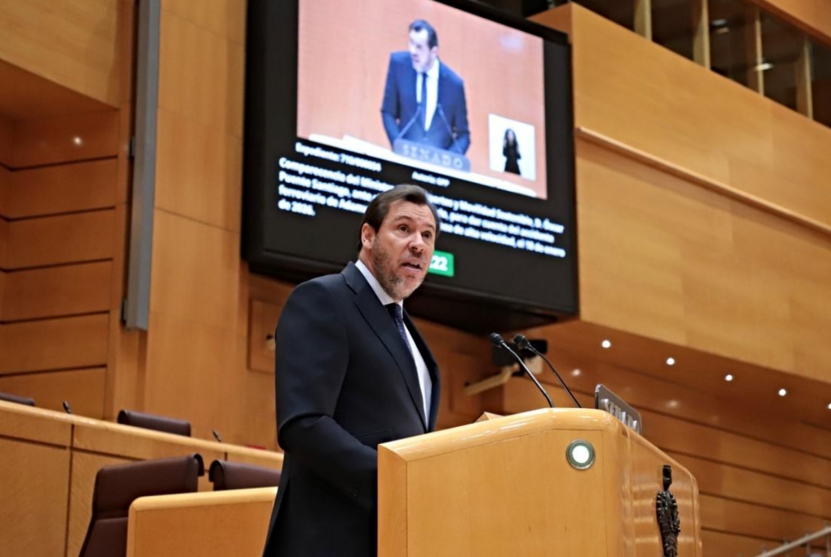 Puente defiende ante el Senado la seguridad ferroviaria tras el accidente de Adamuz y promete transparencia 