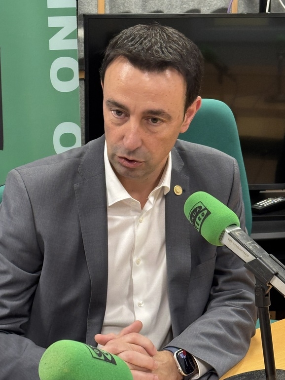 Mikel Torres aboga por trabajar por la viabilidad de Tubos Reunidos y atenuar el impacto del ERE en Euskadi