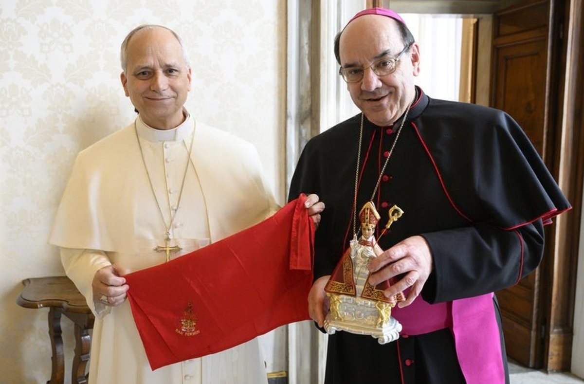 El papa León XIV recibe al arzobispo de Pamplona y obispo de Tudela, Florencio Roselló