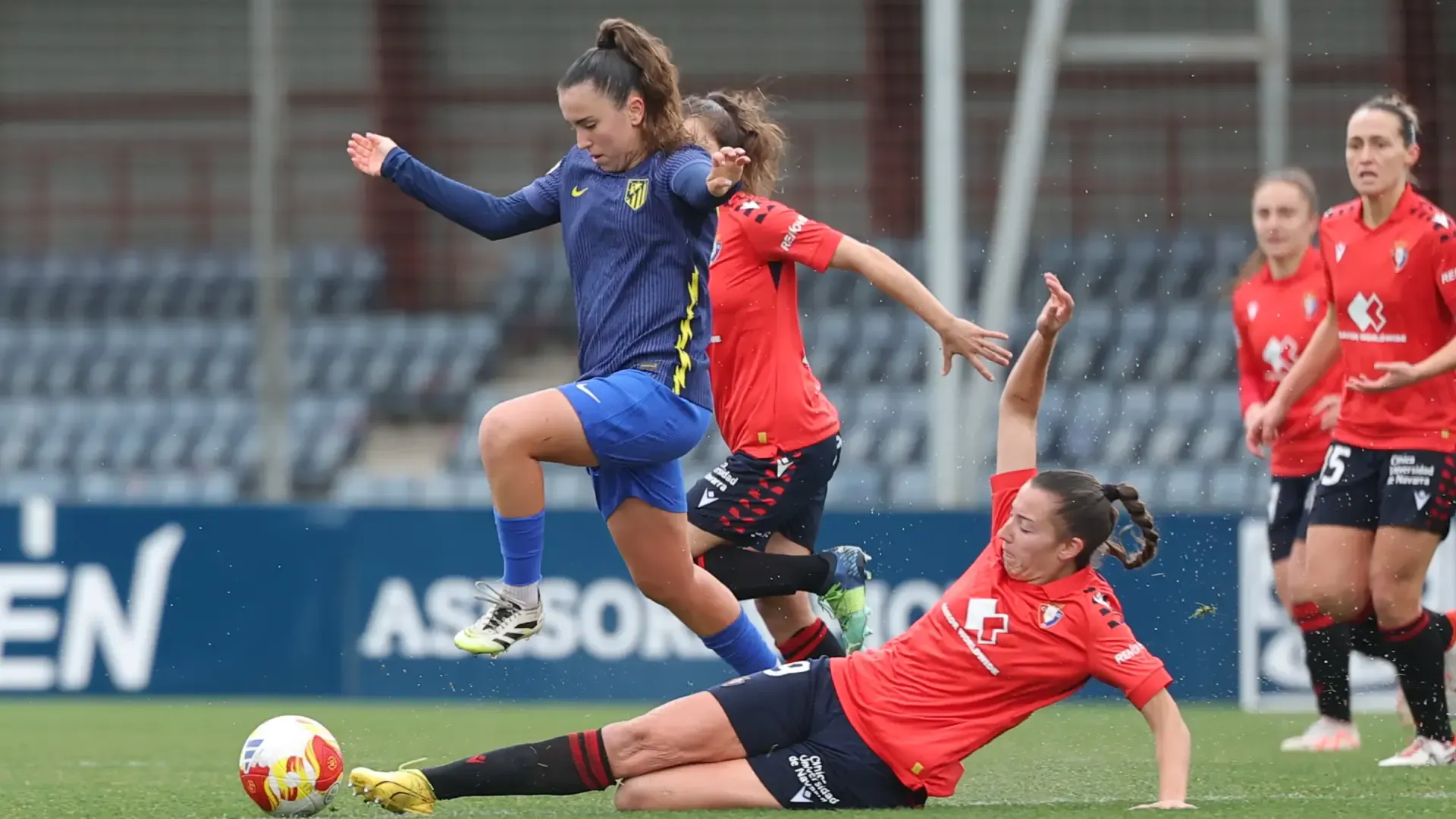 Osasuna Femenino se impone con autoridad al Atlético de Madrid B en un Tajonar condicionado por la lluvia