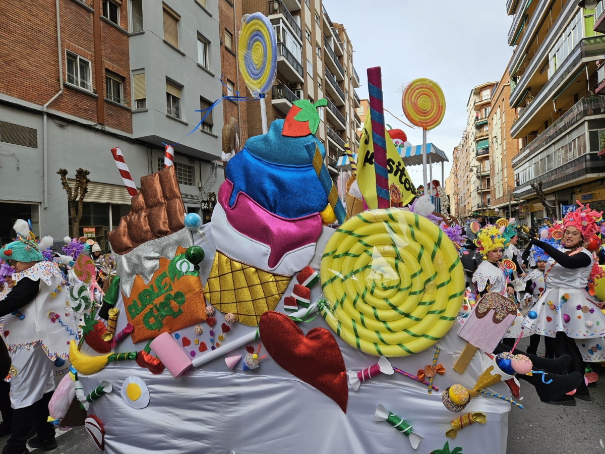 La carroza Duquechuches del AMPA Duquesa de la Victoria gana el primer premio del Carnaval de Logroño